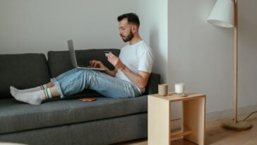 pexels cup of couple 6633600