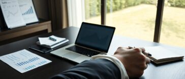 how to manage emotions during market fluctuations 1764147081