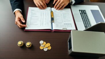 orogen royalties issues stock options and share units under omnibus plan 1771042418